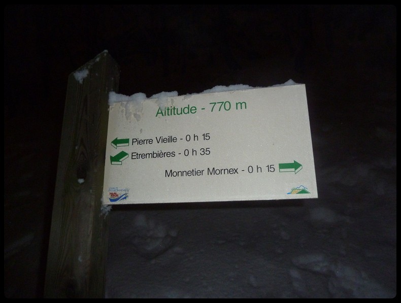 Après "Les Eaux Belles" à 550m, c'est ici que j'aurais dû prendre "Pierre Vieille" pour accéder au camp des Allobroges et m'éviter le long plat!