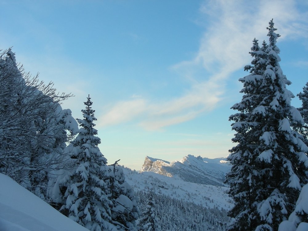 Versant W de la barrière E du Vercors, vu du Moucherotte