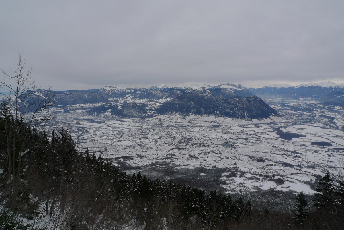 neige sur les Bauges et la combe de savoie