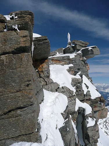 La Vierge et le Crux du Grand Paradis