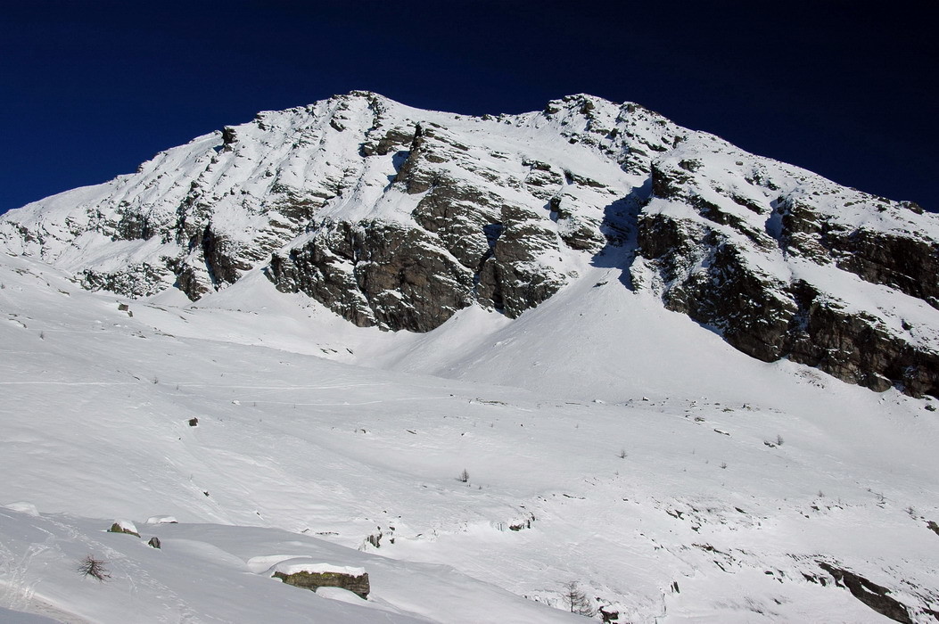 Pizzo Giezza, canale SW dal Vallone del Paione
