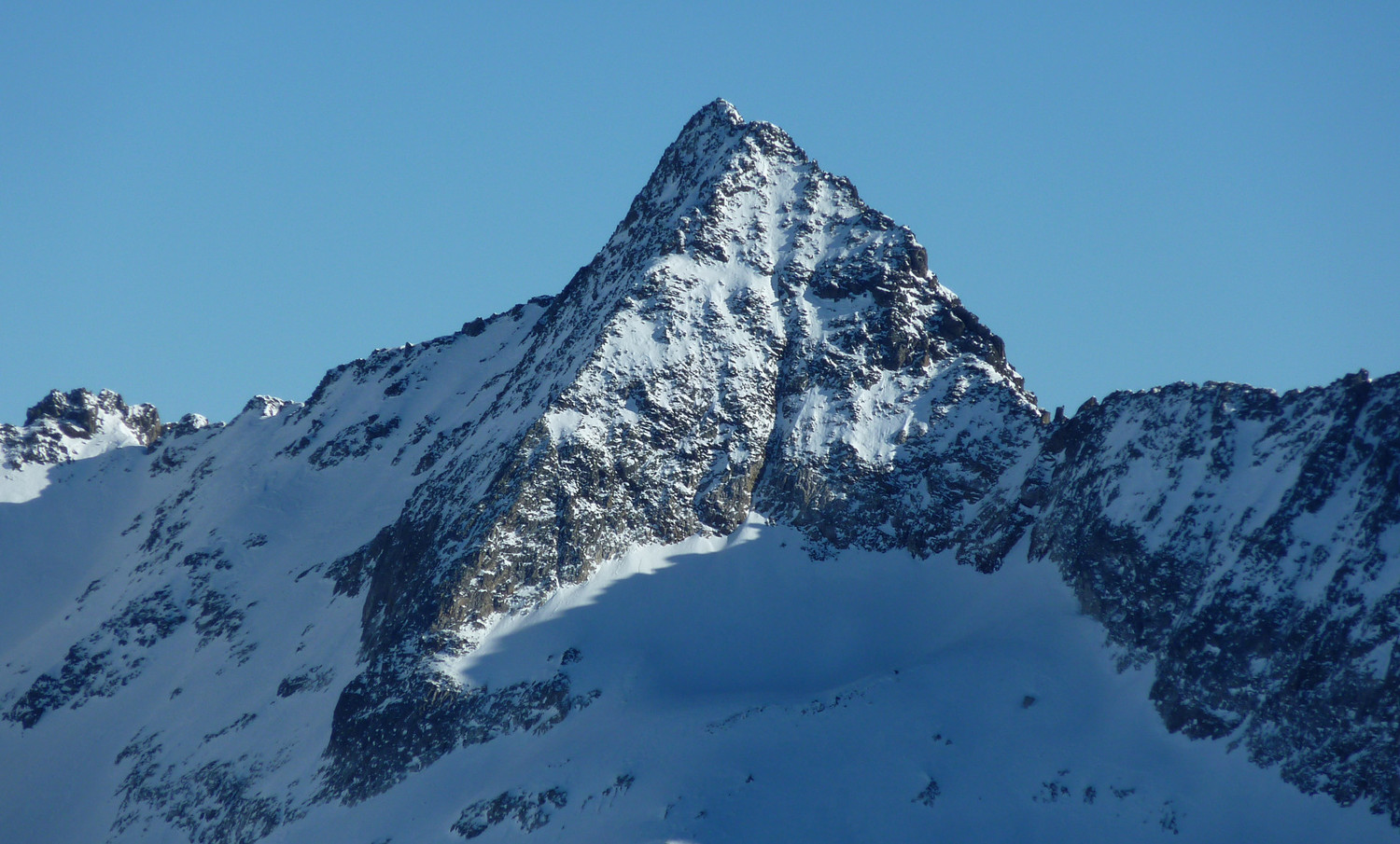 La Pyramide : Face W