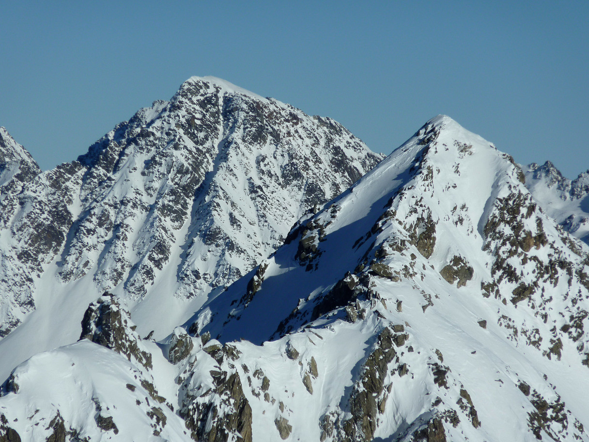 Rocher d'Arguille : Couloir SW (derrière le Pic des Cabottes)