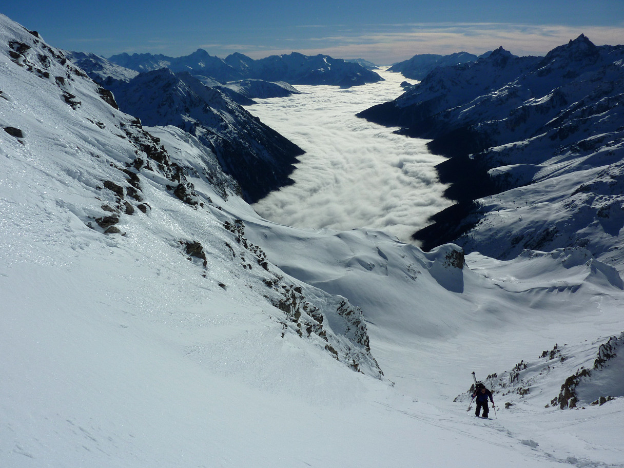 Sortie du Couloir S de la Belle Etoile devant le Glacier de l'Oisans
