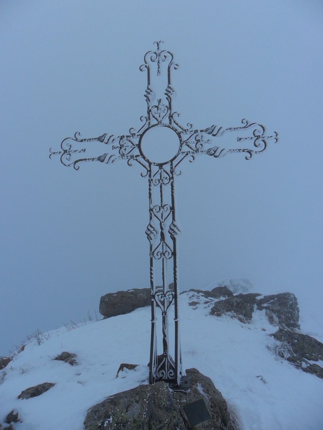 Le sommet dans le brouillard