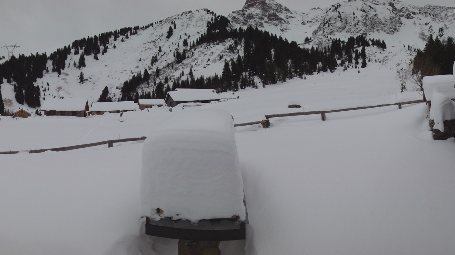 Couche de neige aux Chalets de Pertuis