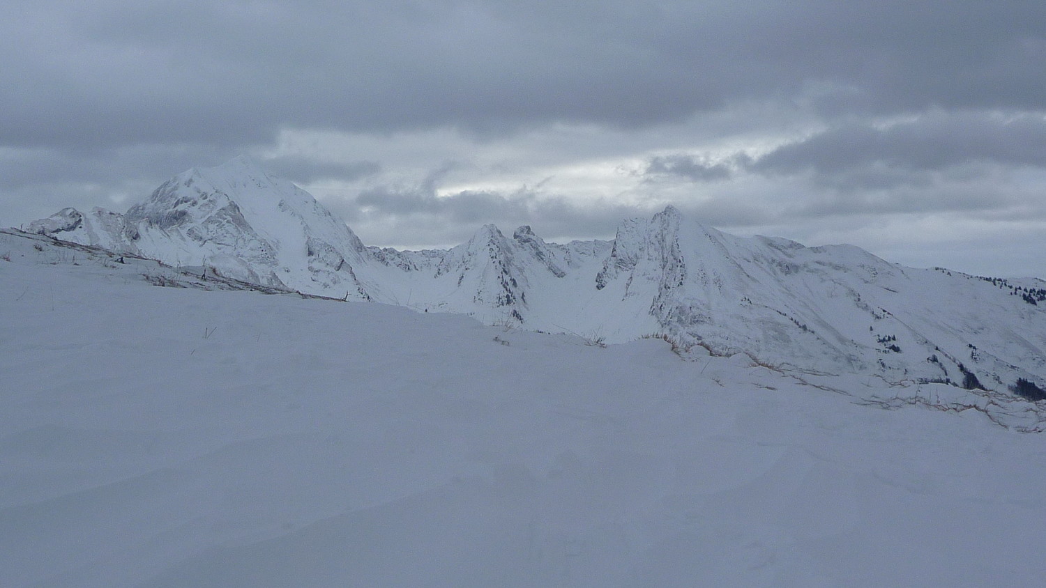 Le Charvin et les aiguilles du Mont