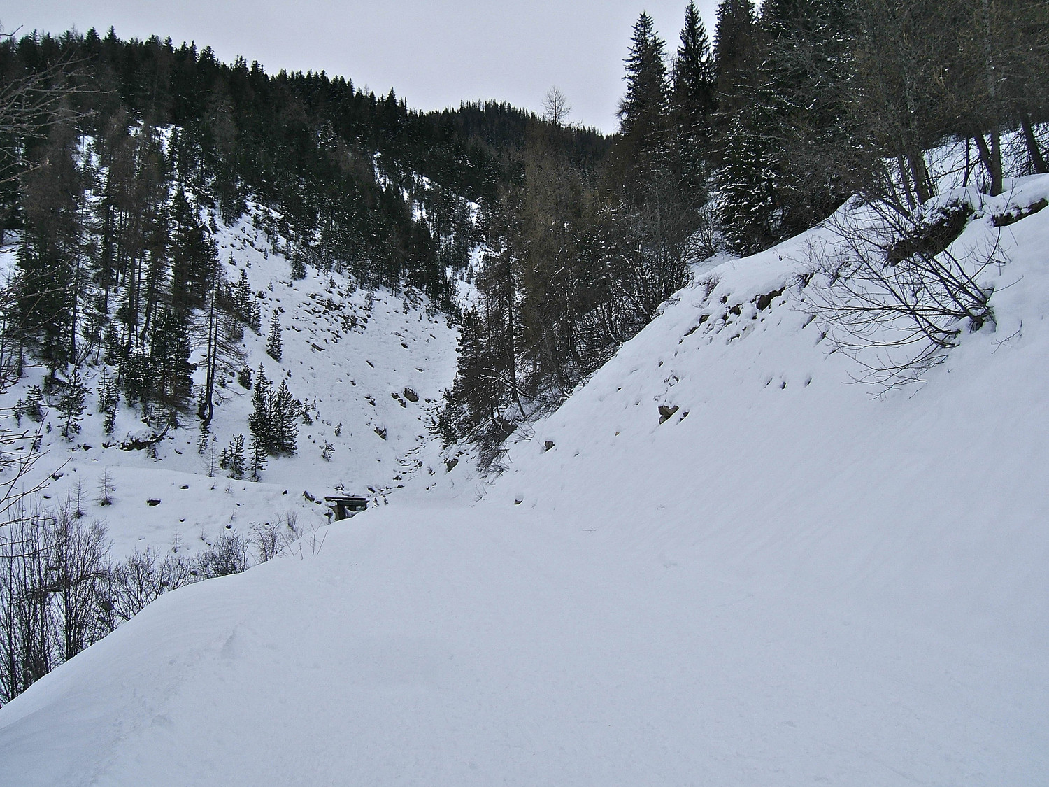 La combe d'Aunos n'est pas encore assez pleine.