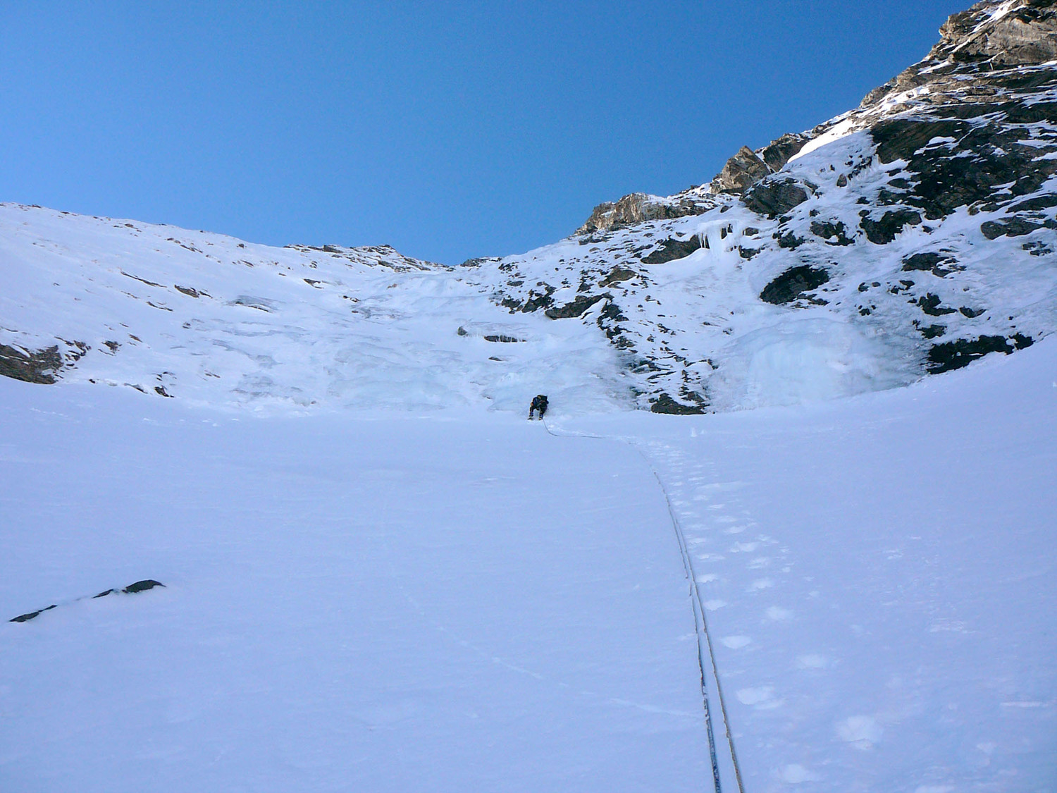 Mounherran - Pointe 2718m - Face Est - Troisème ressaut en glace, au-dessus de la goulotte