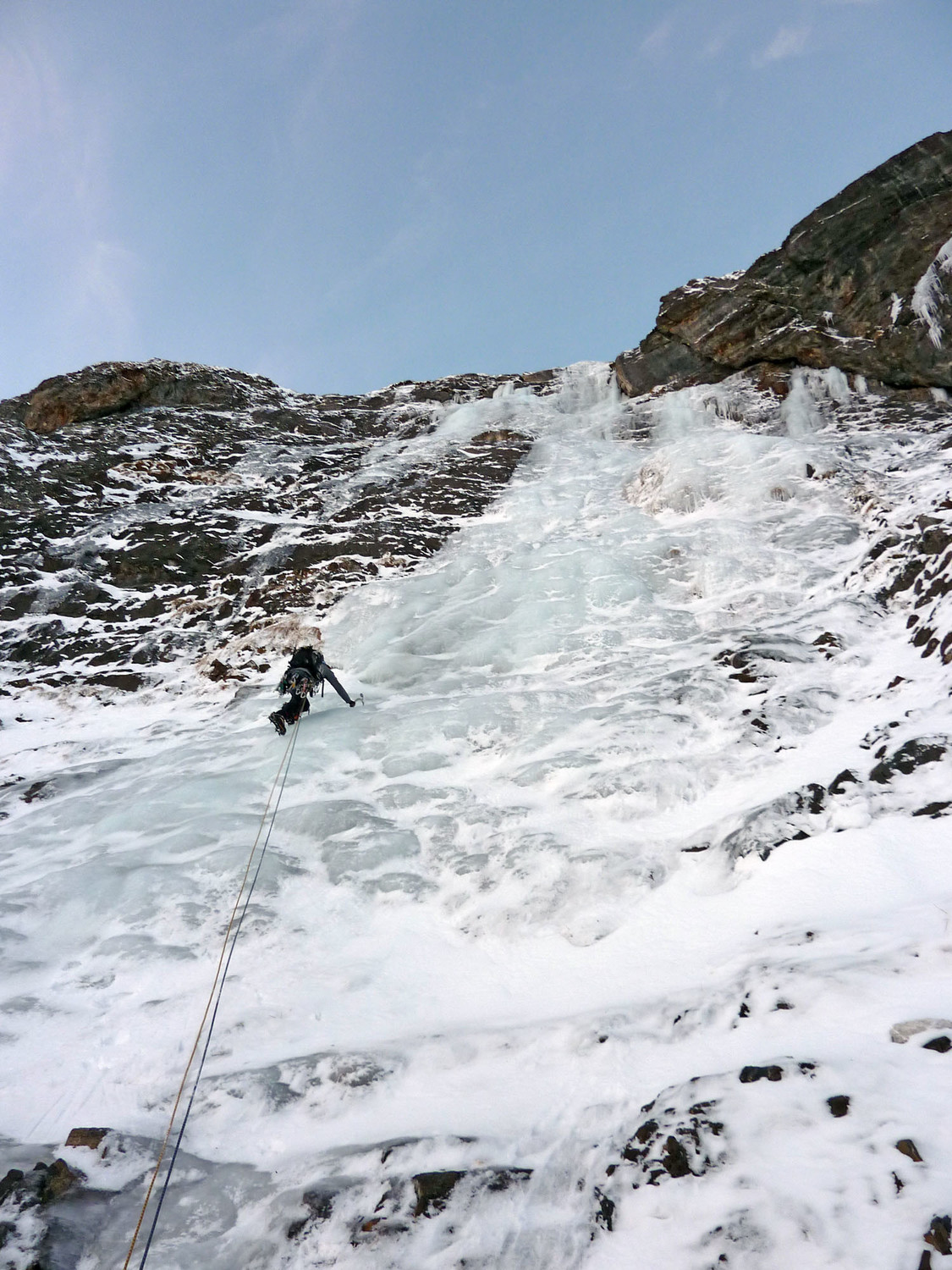 Mounherran - Pointe 2718m - Face Est - Le Corse Exilé dans la 1ere cascade