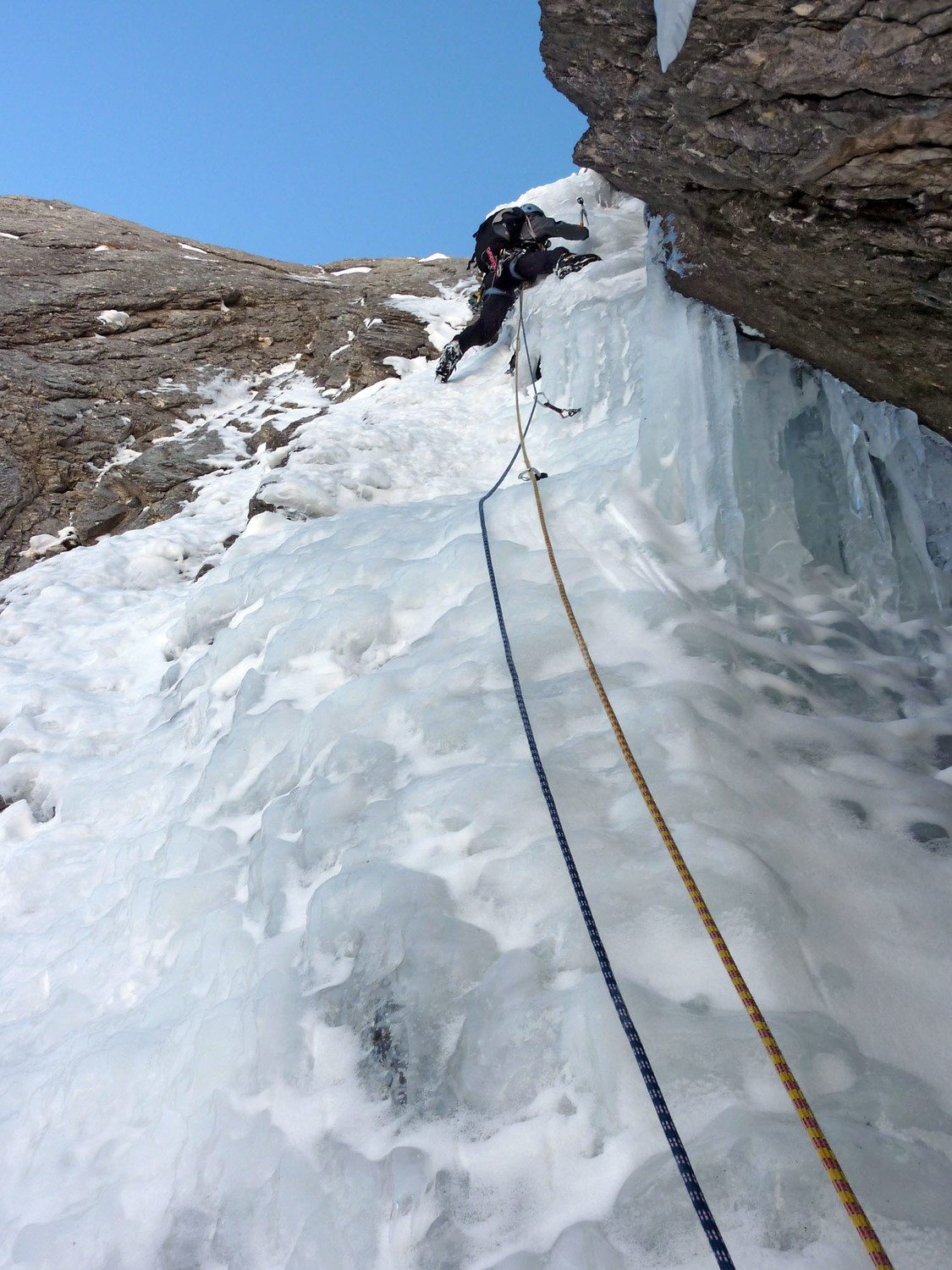 Mounherran - Pointe 2718m - Face Est - Le Corse dans la goulotte intermédiaire