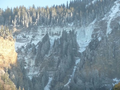 gorges de l'oiseau-grande draperie et cascades du fond gorges de l'oiseau-grande draperie et cascades du fond