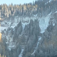 gorges de l'oiseau-grande draperie et cascades du fond