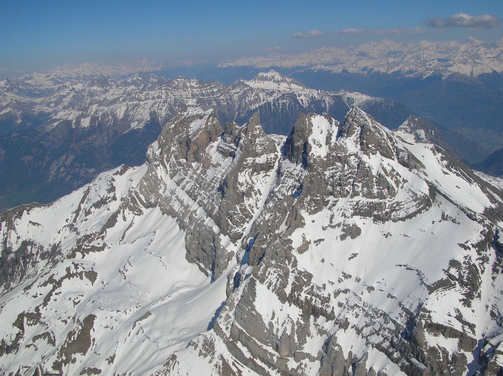 Dents du Midi Haute Cime Face NW, Pente des Lacs