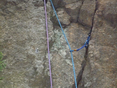 Version spitée Vs Version Trad - pourquoi mettre des broches là où les protections amovibles fonctionnent du tonnerre ? Version spitée Vs Version Trad - pourquoi mettre des broches là où les protections amovibles fonctionnent du tonnerre ?