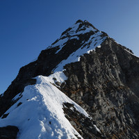 La  cresta SW alla punta del Rebbio 3193 m.