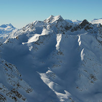 I ripidi pendii alla quota 3123 m al Pizzo Zembrasca, vista dal Monte Filone (Valle delle Mine).