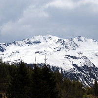Il Monte Vago 3059 m versante N dal fondovalle. 