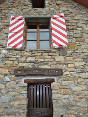 Rif. Alpetto di Caviano Rif. Alpetto di Caviano