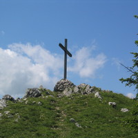 La croix du sommet des Aiguilles de Baulmes alt.1559m.