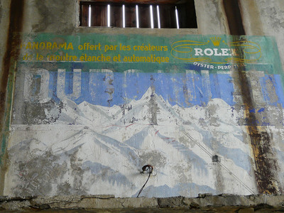 Vieille "réclame" à la gare des Glaciers