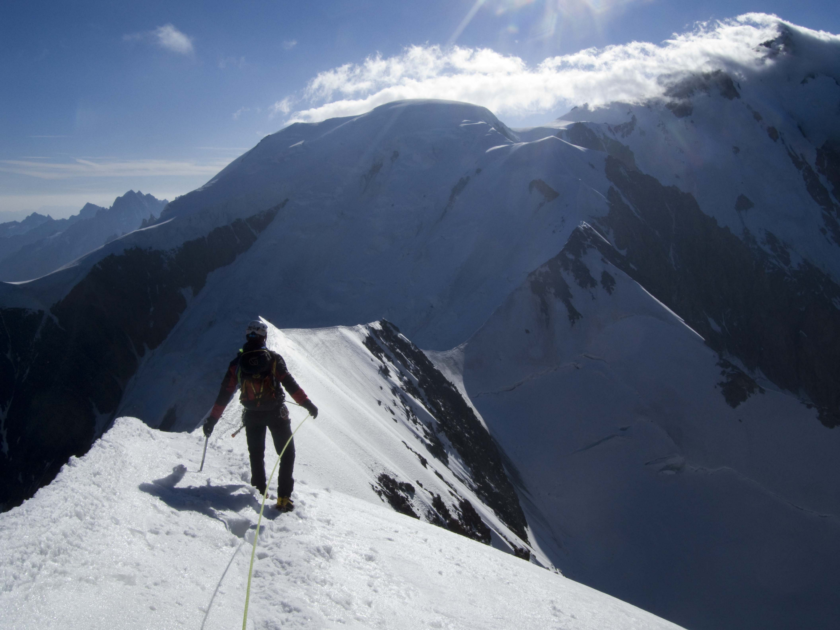 Aiguille de Bionnassay: Cresta est dal colle di Bionassay - salendo dal ...