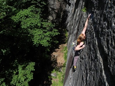 La Bleue - crux de Seppuku Direct 5.12a La Bleue - crux de Seppuku Direct 5.12a