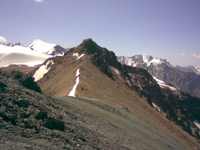 du sommet Vers le pic Morosova