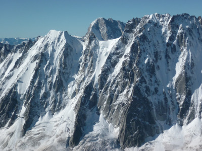 Droites et Courtes Droites et Courtes