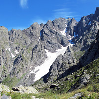 scendendo dal Bivacco Corti; vista sul versante NE del Pizzo di Coca...