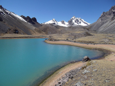 De gauche à droite : Campa, Pequenio Yanajaja, Yanajaja