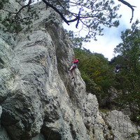 Dave dans Zyklon, secteur Panorama, Plagne, Suisse.