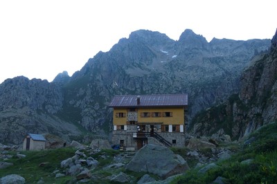 Refuge Genova Figari Refuge Genova Figari