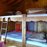 L'intérieur ce n'est plus un abri sommaire ou un bivouac