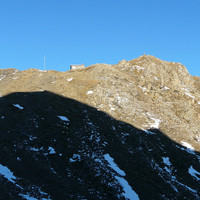 Le bivouac Pascal Luigi au sommet de la tête de Licony