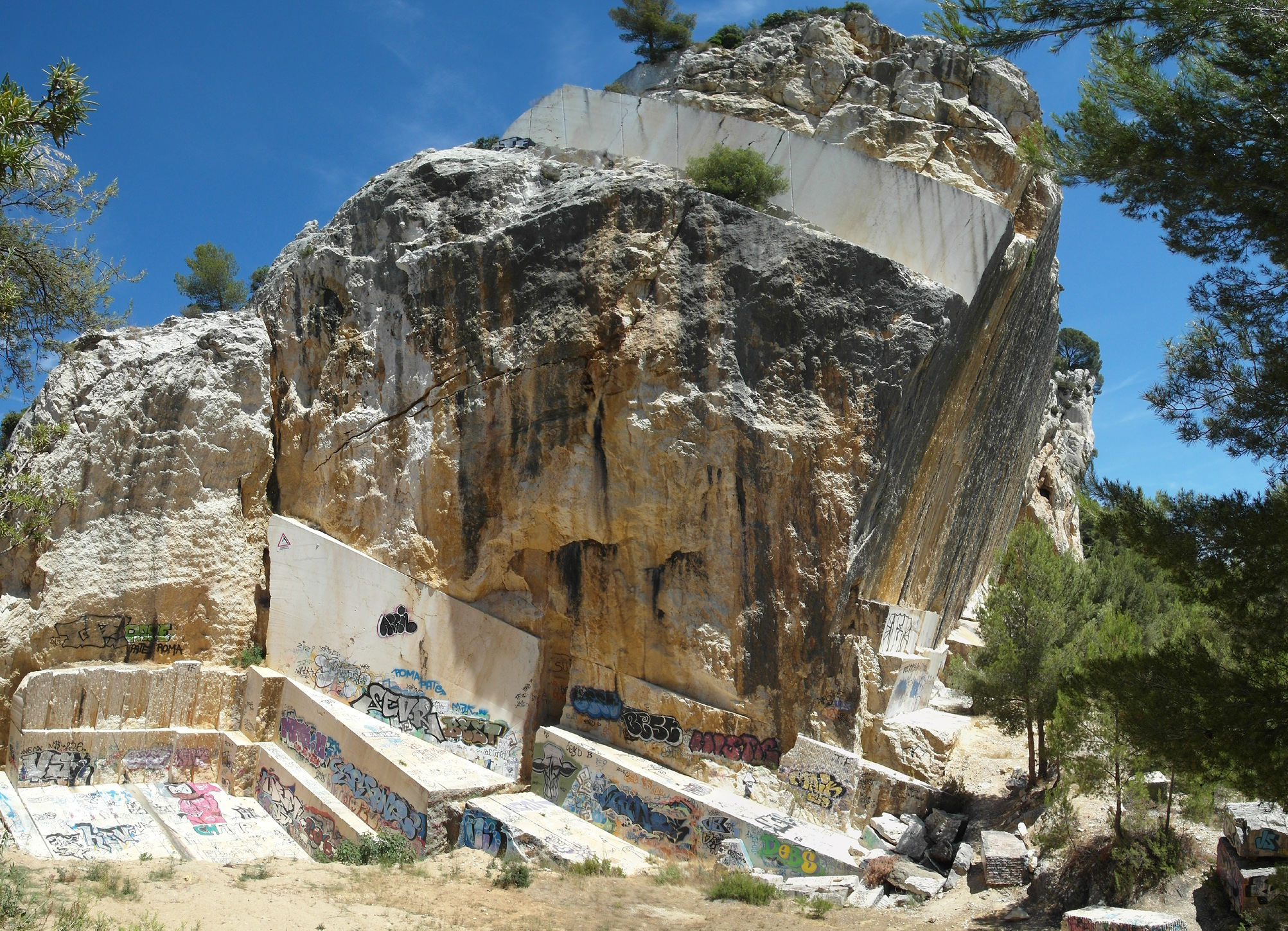 Cimaï, site de grimpe ou galerie d'art moderne ?