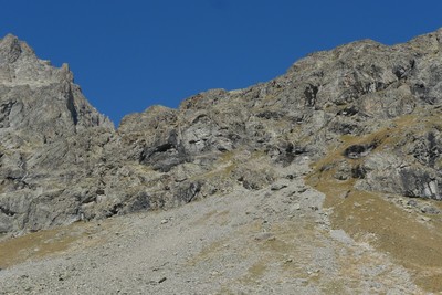 Barres du bas du vallon des Pichettes : Cherchez votre chemin