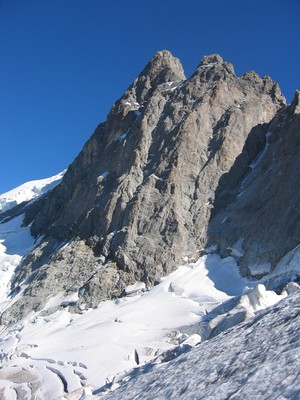 Le Grand Pic de la Meije vu de la montée à la Brèche de la Meije