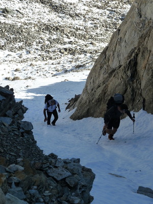 Petit couloir en neige Petit couloir en neige