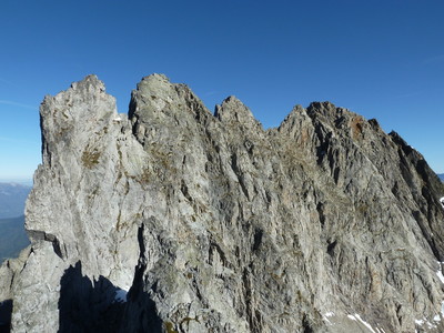 Arête SW et ses pointes Arête SW et ses pointes