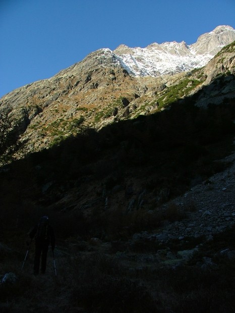 versant Sud sous le glacier de Greuvetta par lequel nous allons monter