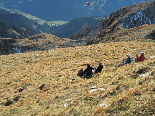 Déco Sud juste sous la croix et en fond de vallé l'attéro de Chapelle d'Abondance