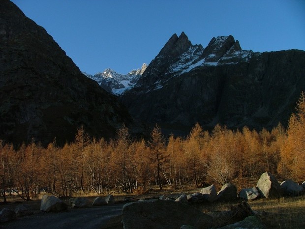 le vallon de Triolet depuis Arnuva