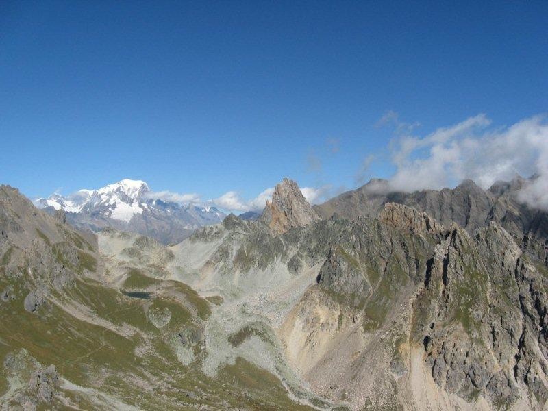 en 1er plan l'aiguille de la nova future objectif?