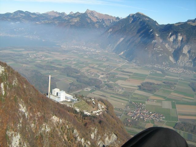 Chavallon et un collègue qui tourne dans la pompe juste devant