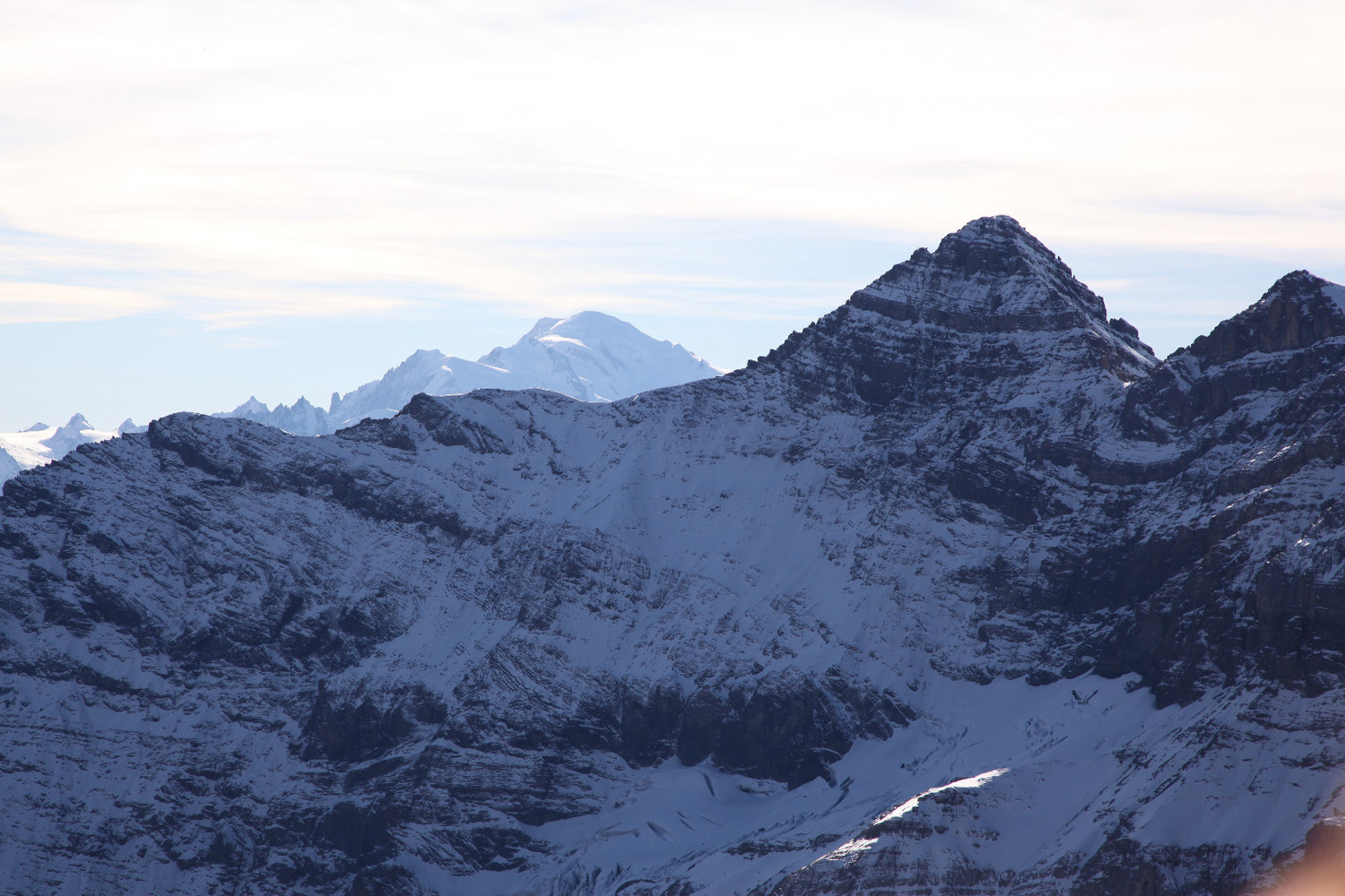 Vue depuis le refuge des Dents du Midi, le Mt-Blanc
