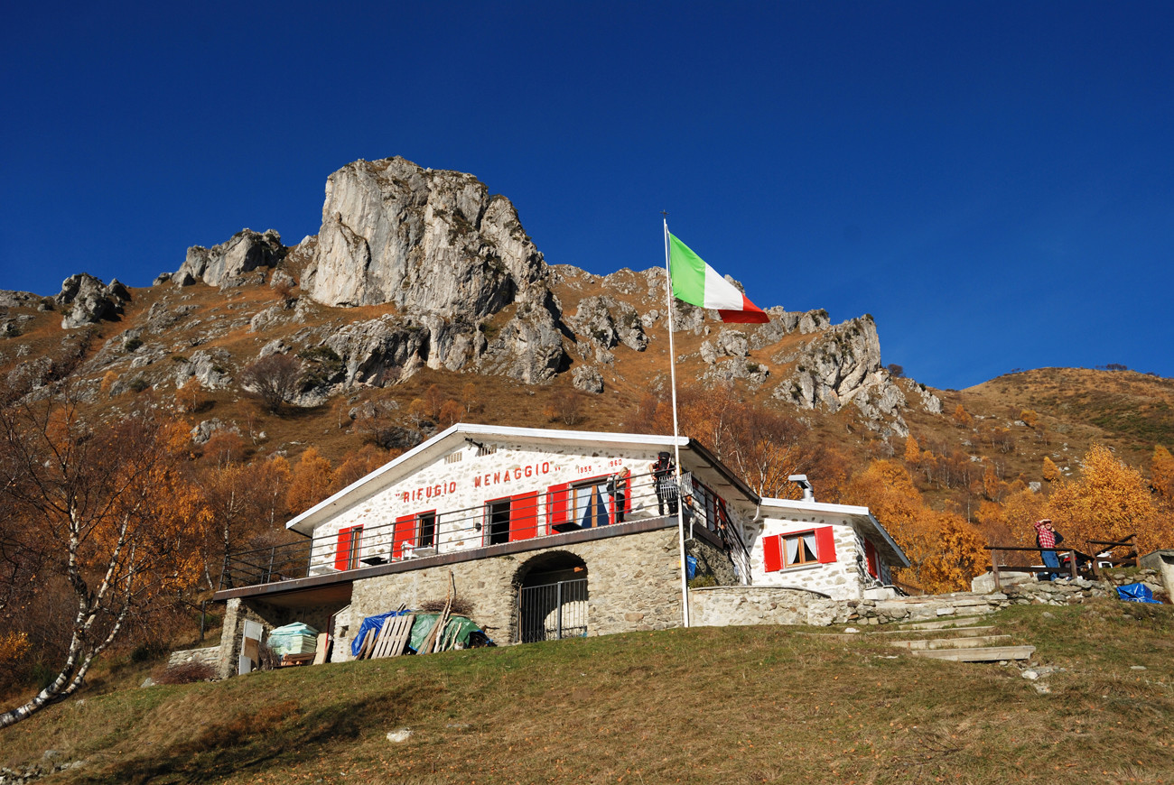 Il Rifugio Menaggio a 1400 m