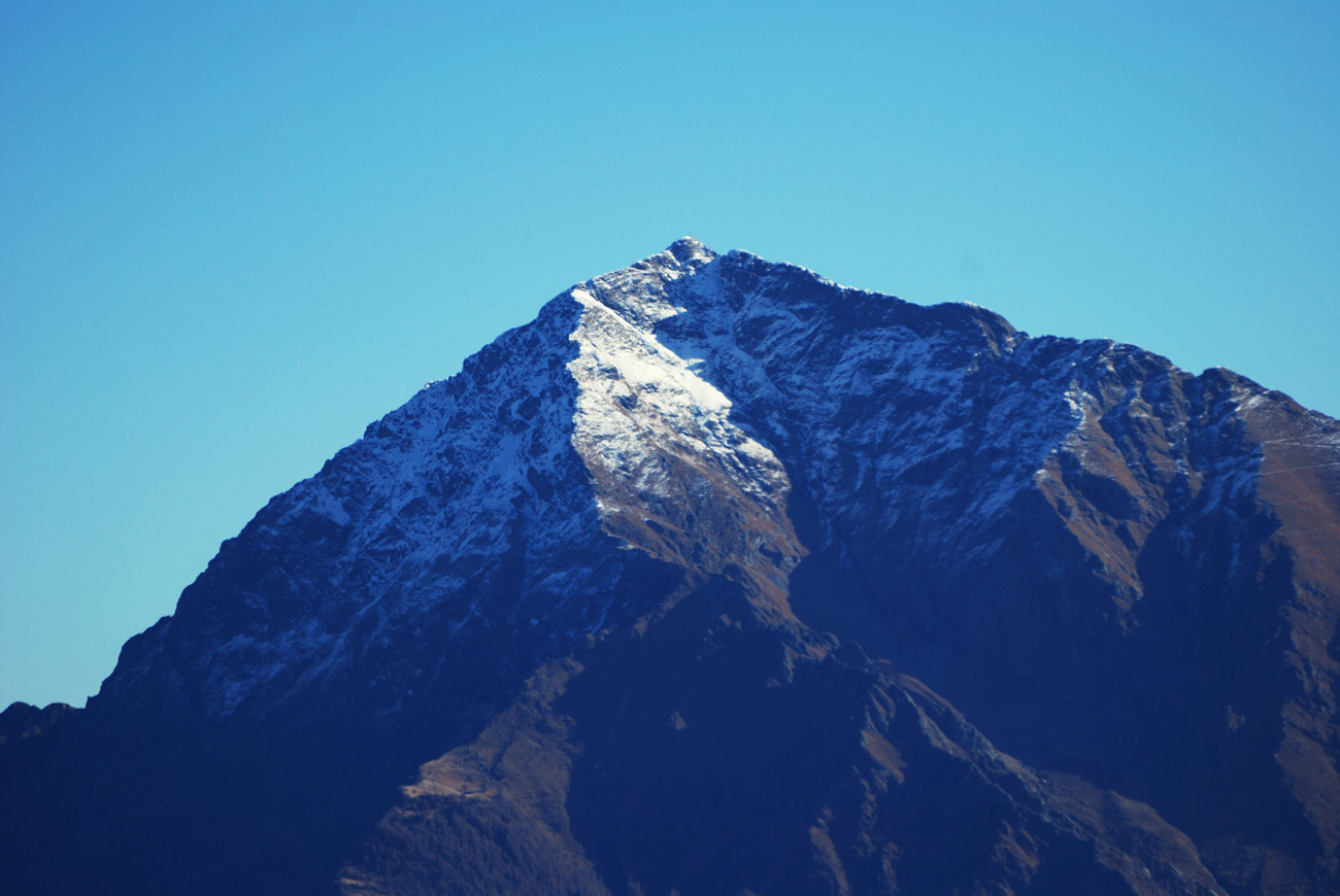 Il Monte Legnone 2609 m dal Monte Grona 1736 m