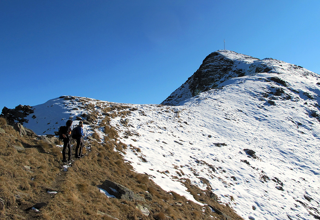 Monte Storile; scendendo dalla vetta verso il Passo della Forcola