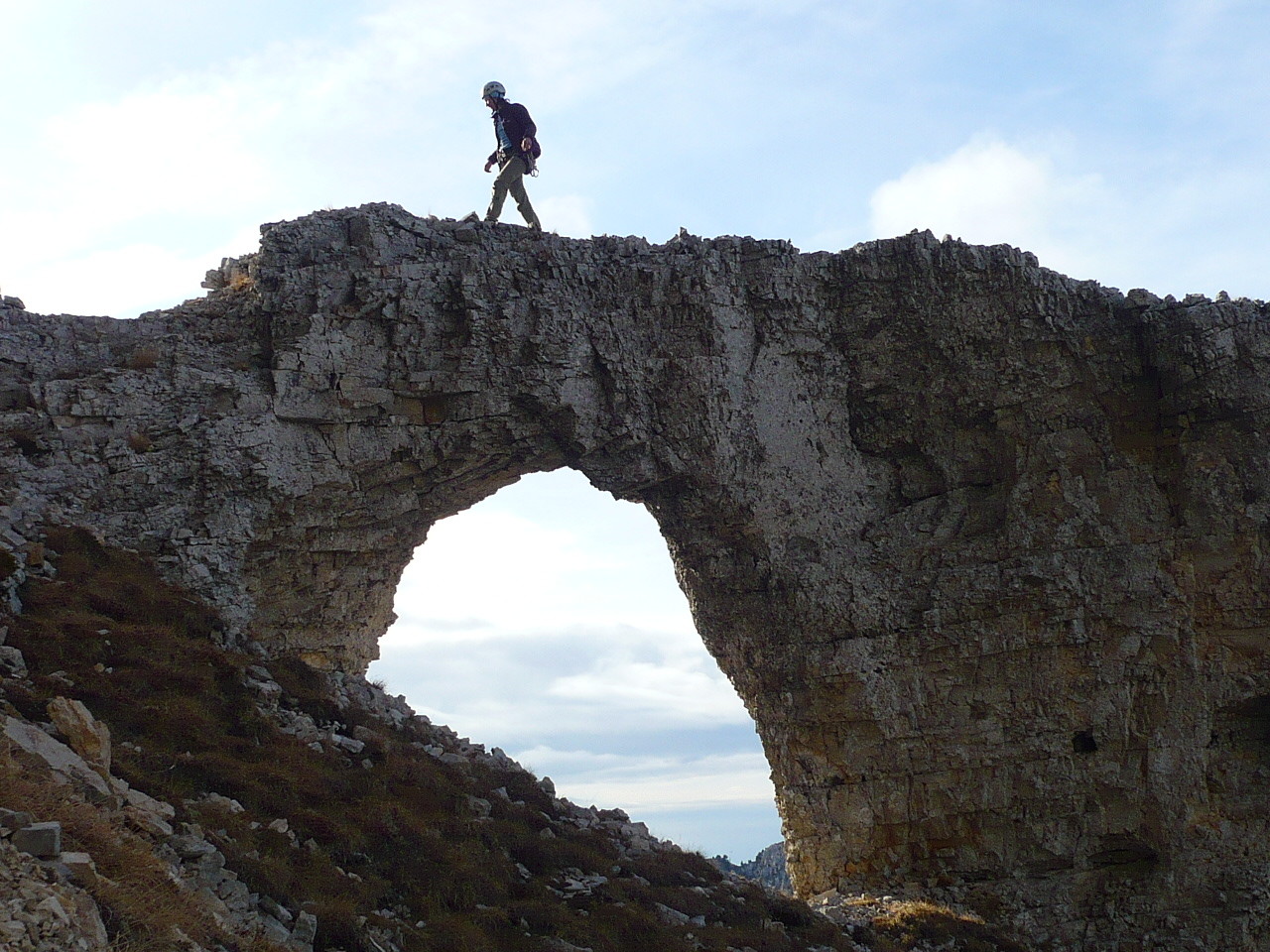 Mont Aiguille, voie des Diables, descente vers les rappels